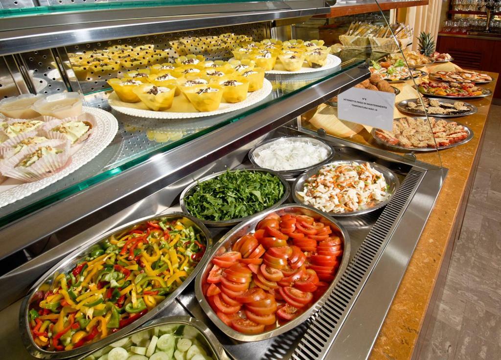 Hotel Alba Serena Мисано Адриатико Екстериор снимка